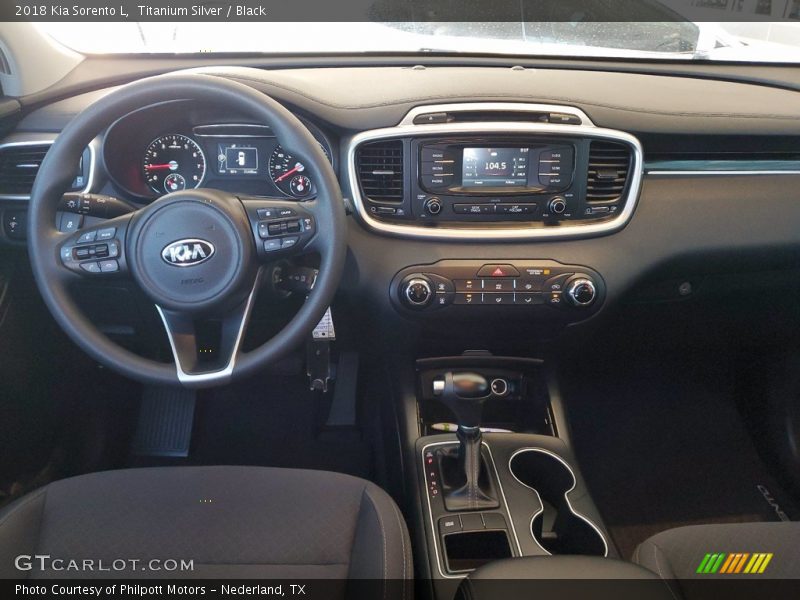 Titanium Silver / Black 2018 Kia Sorento L