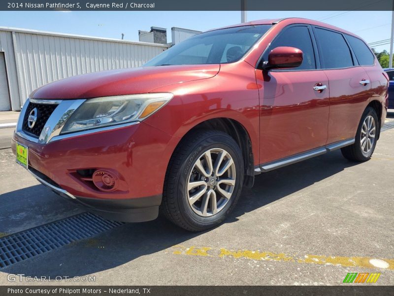 Cayenne Red / Charcoal 2014 Nissan Pathfinder S
