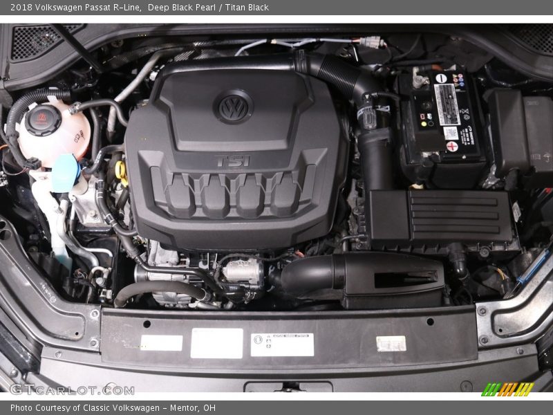 Deep Black Pearl / Titan Black 2018 Volkswagen Passat R-Line