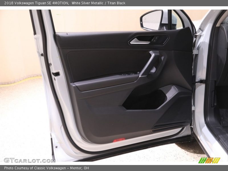 White Silver Metallic / Titan Black 2018 Volkswagen Tiguan SE 4MOTION