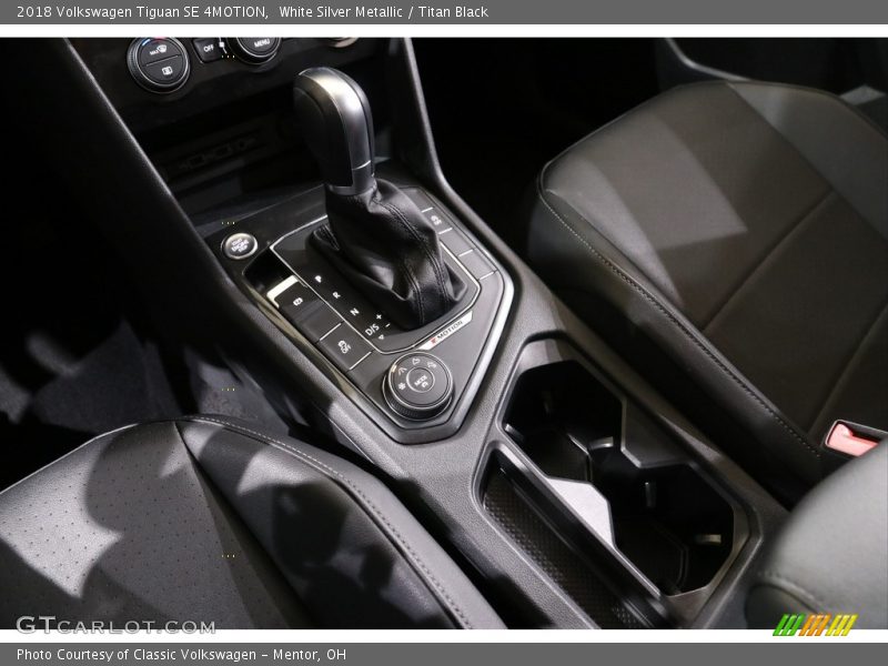 White Silver Metallic / Titan Black 2018 Volkswagen Tiguan SE 4MOTION