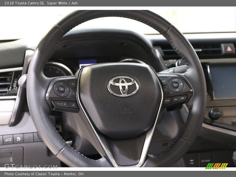Super White / Ash 2018 Toyota Camry SE
