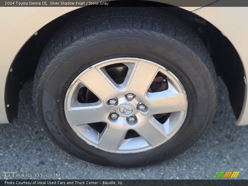 Silver Shadow Pearl / Stone Gray 2004 Toyota Sienna CE