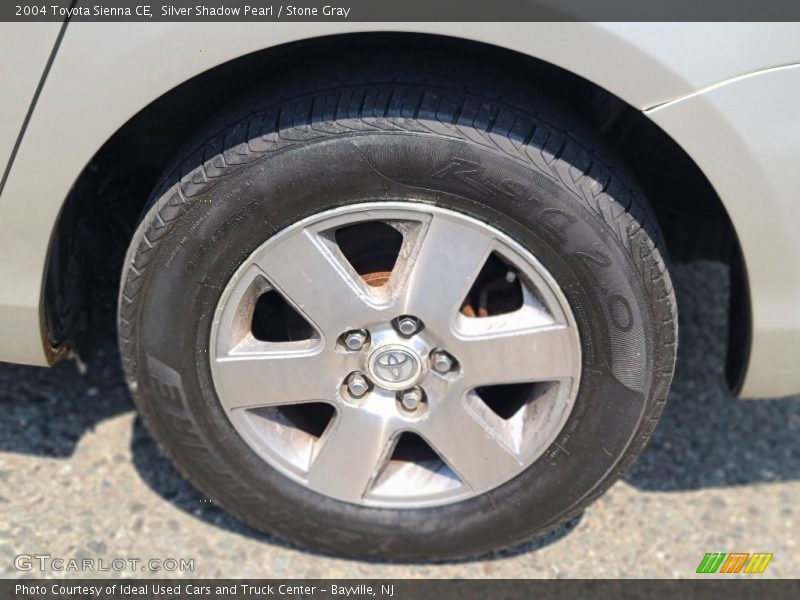 Silver Shadow Pearl / Stone Gray 2004 Toyota Sienna CE