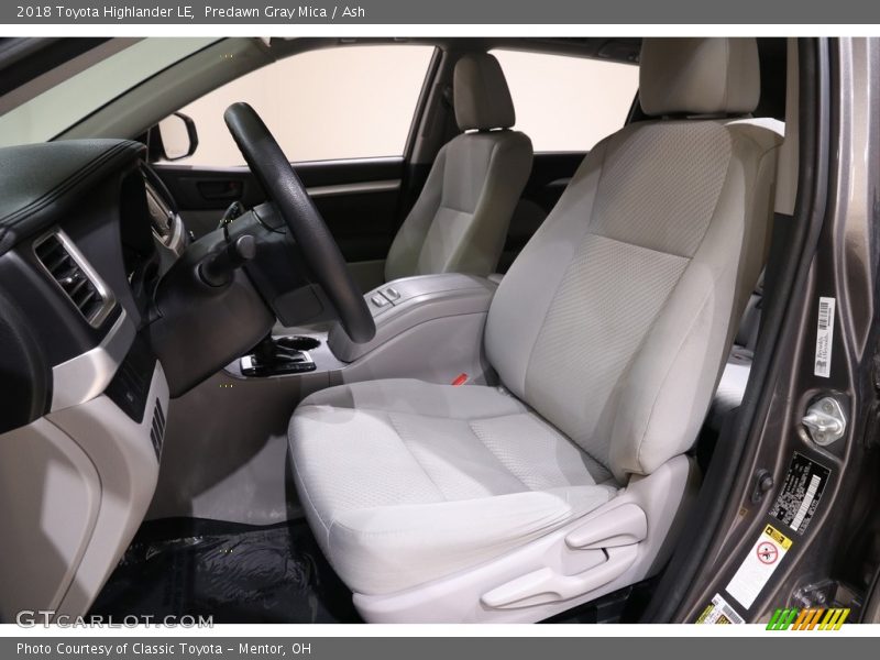 Predawn Gray Mica / Ash 2018 Toyota Highlander LE