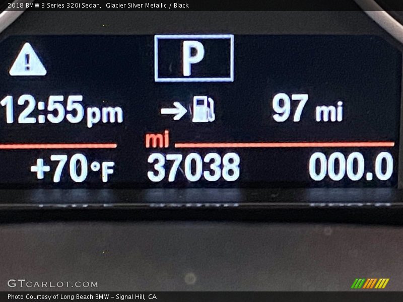 Glacier Silver Metallic / Black 2018 BMW 3 Series 320i Sedan