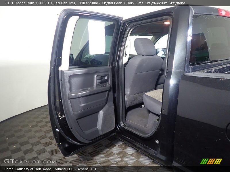 Brilliant Black Crystal Pearl / Dark Slate Gray/Medium Graystone 2011 Dodge Ram 1500 ST Quad Cab 4x4