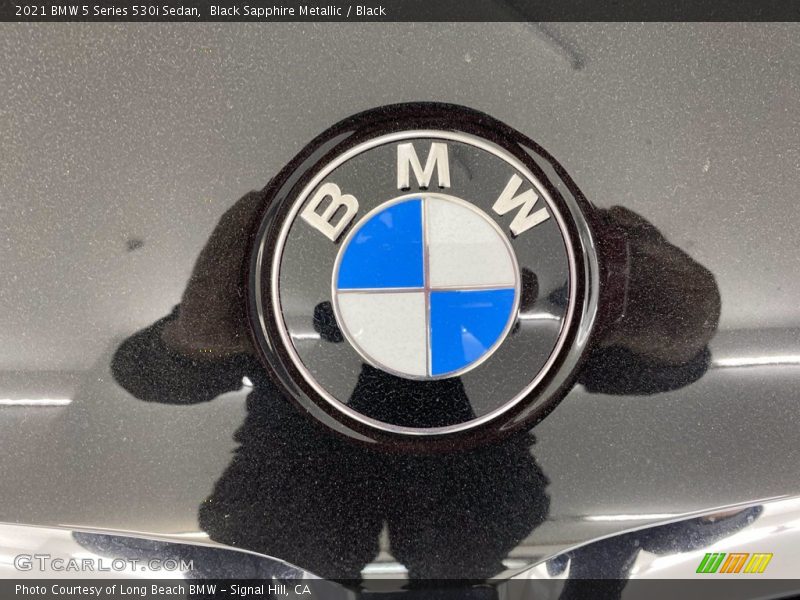 Black Sapphire Metallic / Black 2021 BMW 5 Series 530i Sedan