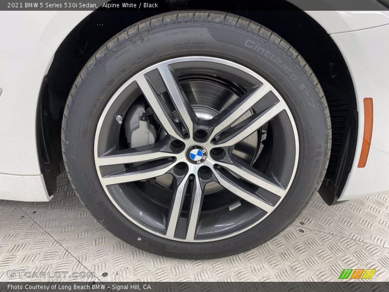 Alpine White / Black 2021 BMW 5 Series 530i Sedan