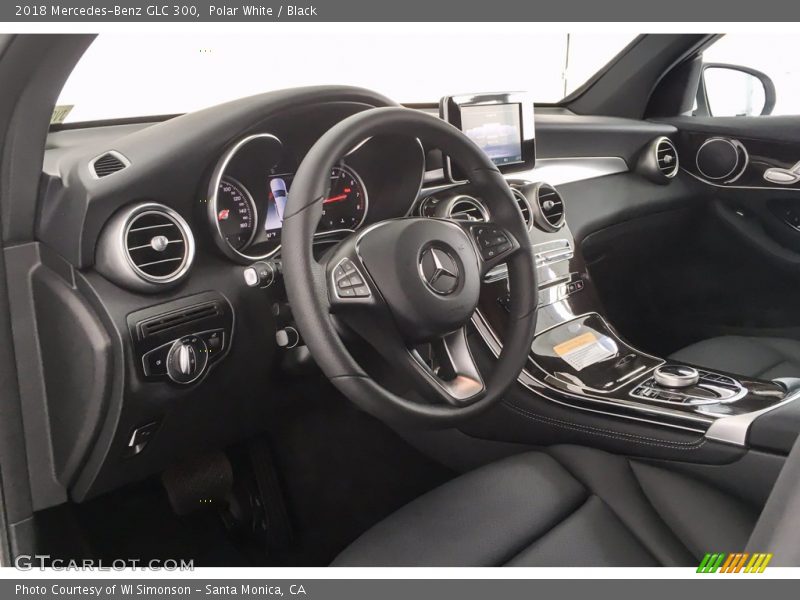 Polar White / Black 2018 Mercedes-Benz GLC 300