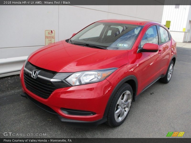 Front 3/4 View of 2018 HR-V LX AWD