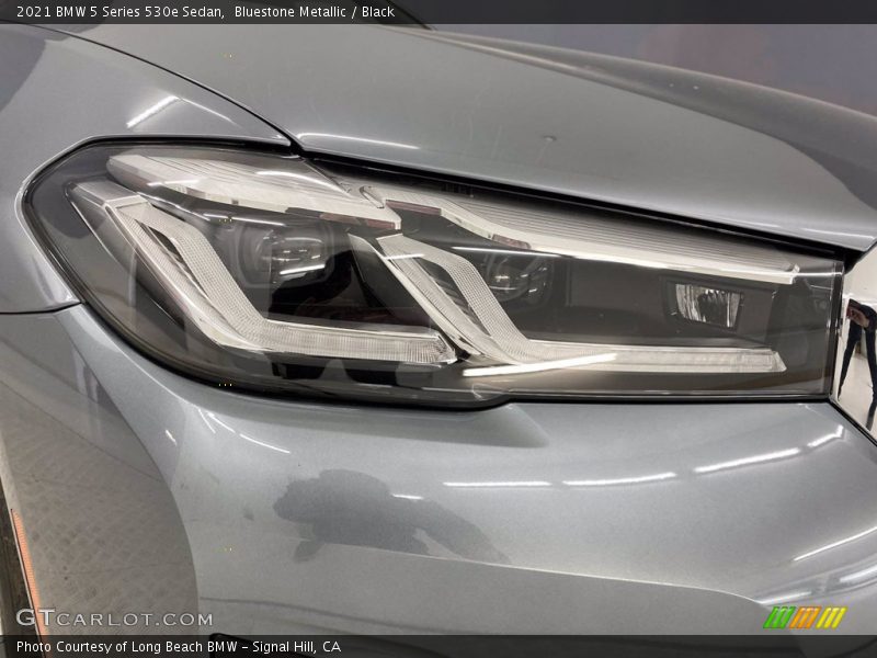 Bluestone Metallic / Black 2021 BMW 5 Series 530e Sedan