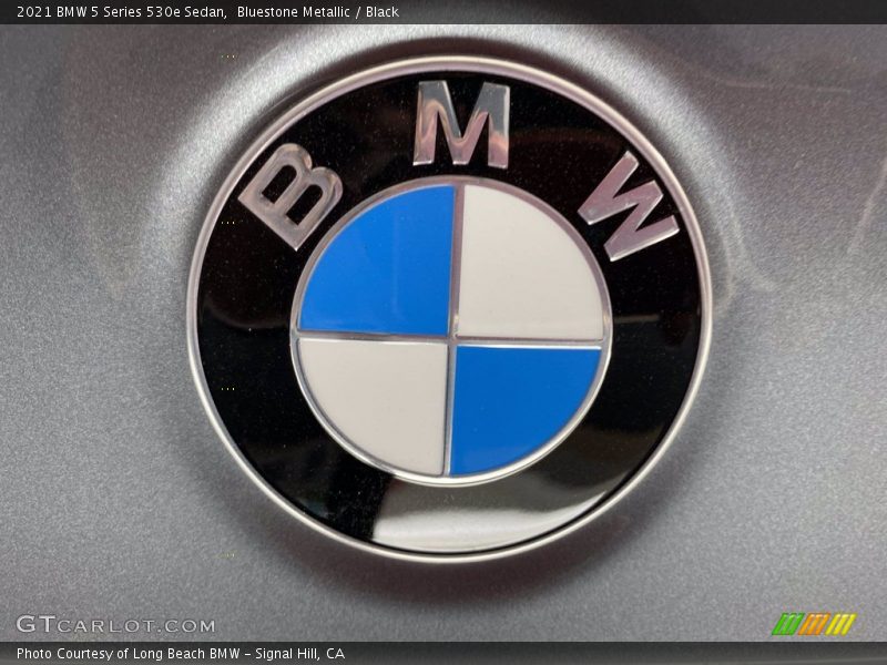 Bluestone Metallic / Black 2021 BMW 5 Series 530e Sedan