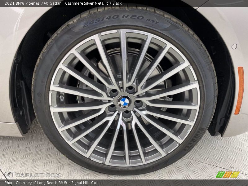 Cashmere Silver Metallic / Black 2021 BMW 7 Series 740i Sedan