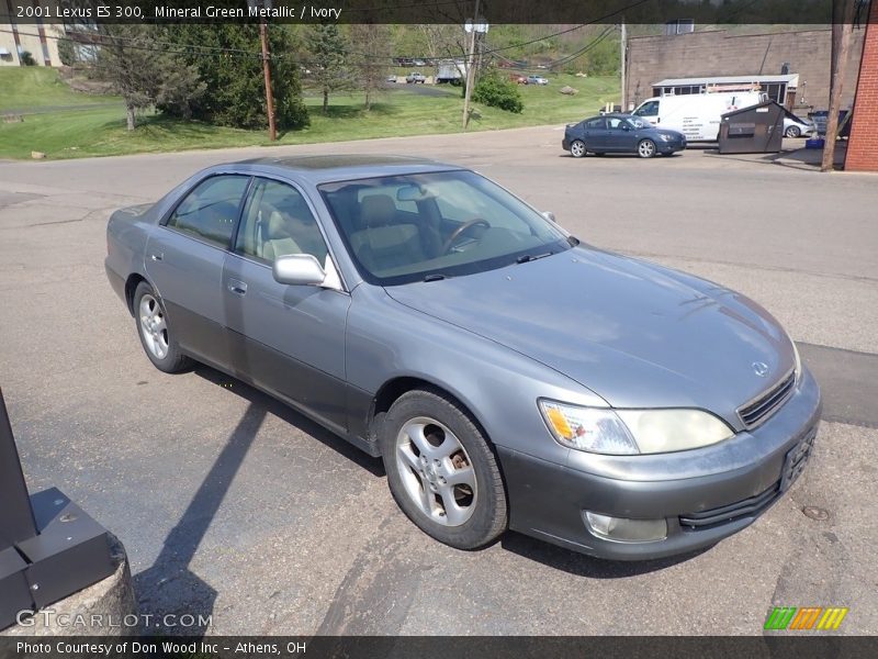 Mineral Green Metallic / Ivory 2001 Lexus ES 300