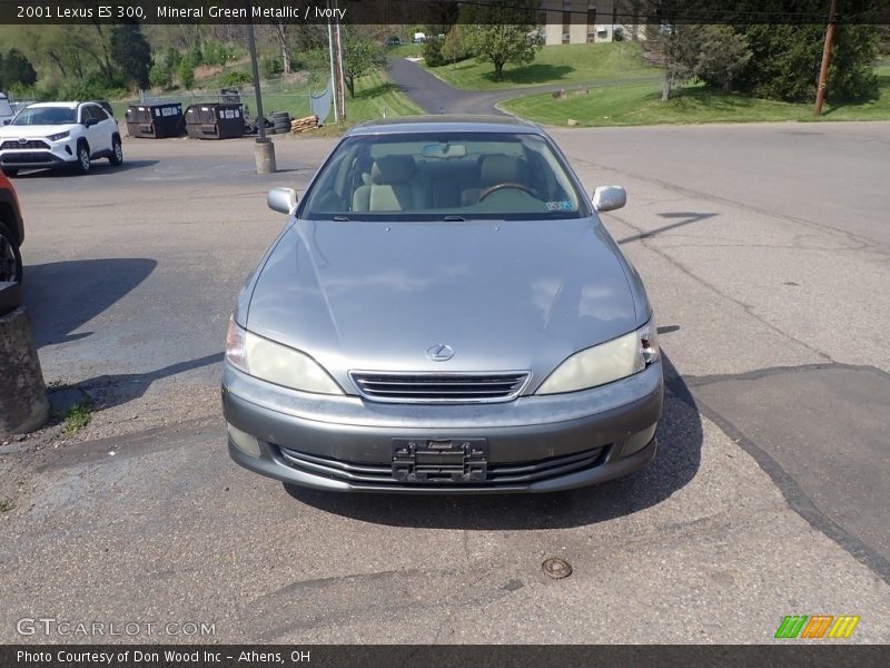 Mineral Green Metallic / Ivory 2001 Lexus ES 300
