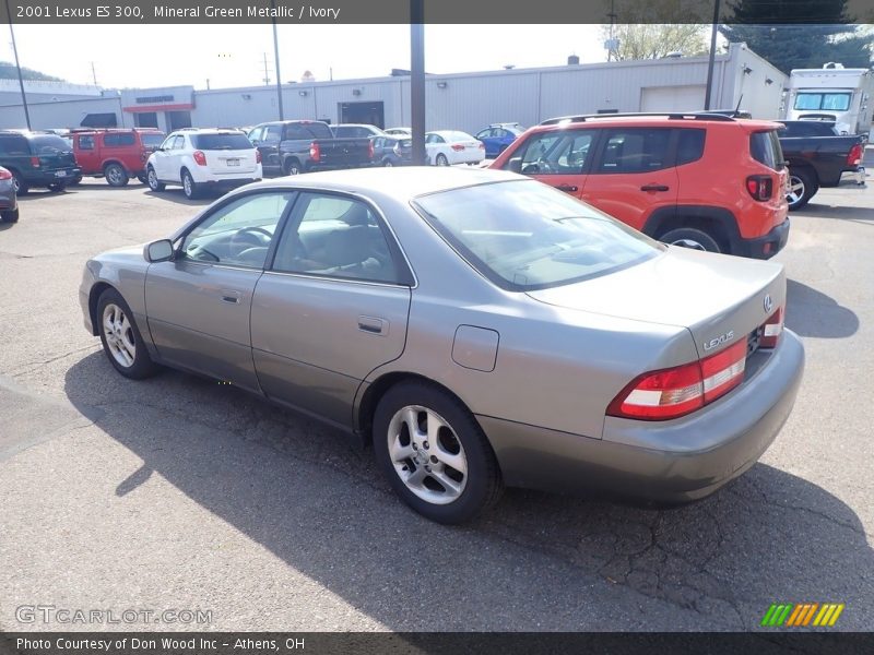 Mineral Green Metallic / Ivory 2001 Lexus ES 300