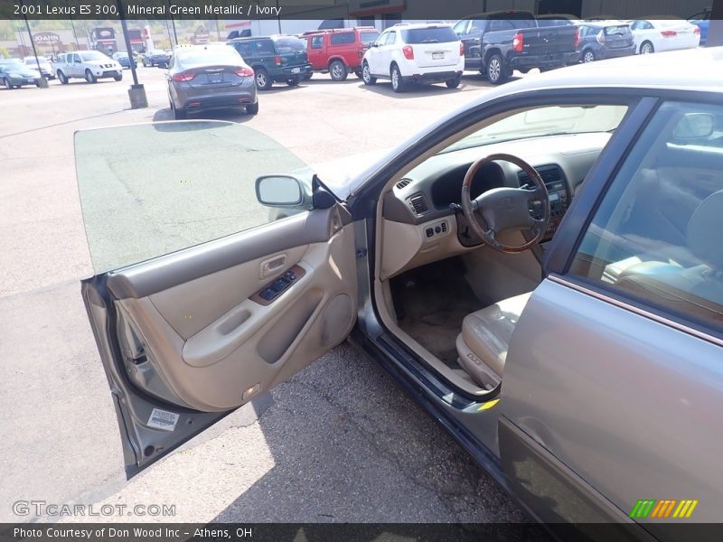 Mineral Green Metallic / Ivory 2001 Lexus ES 300