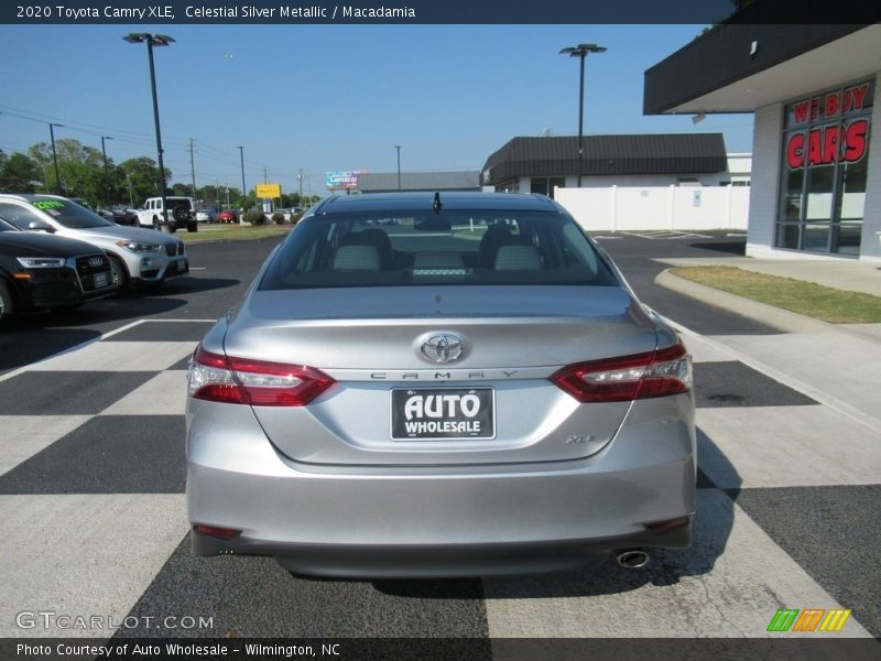 Celestial Silver Metallic / Macadamia 2020 Toyota Camry XLE