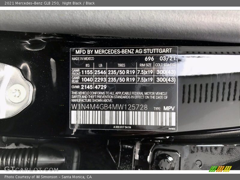 Night Black / Black 2021 Mercedes-Benz GLB 250
