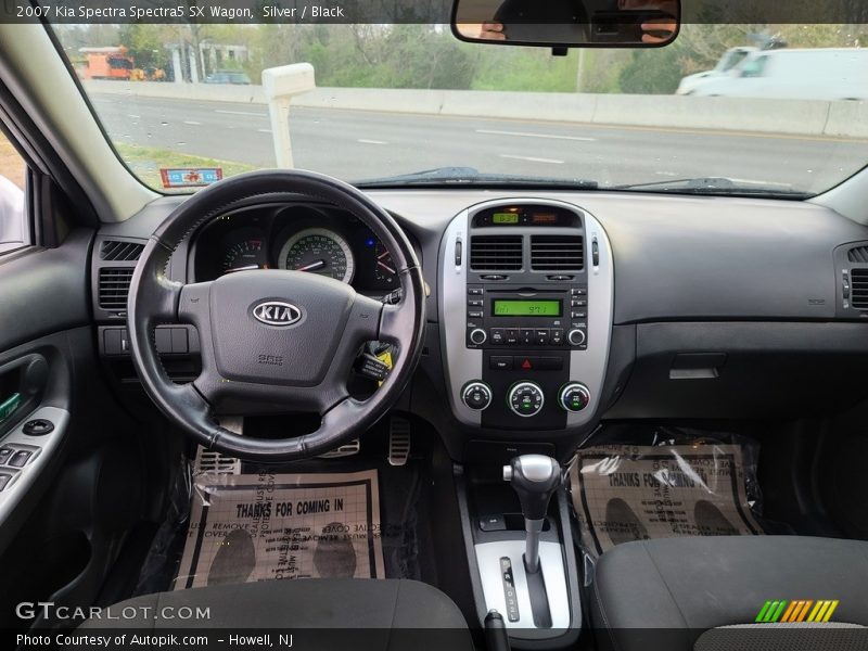 Dashboard of 2007 Spectra Spectra5 SX Wagon
