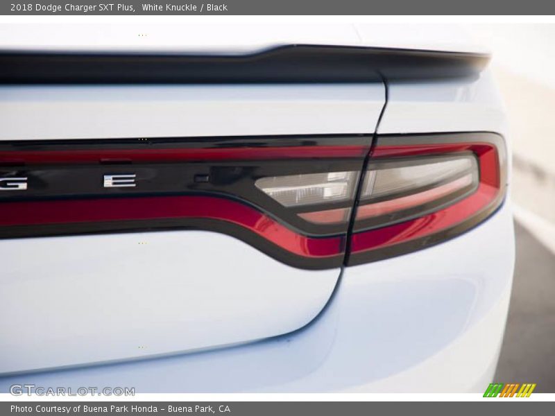 White Knuckle / Black 2018 Dodge Charger SXT Plus