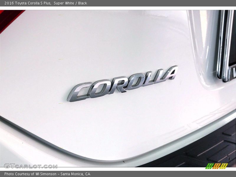 Super White / Black 2016 Toyota Corolla S Plus