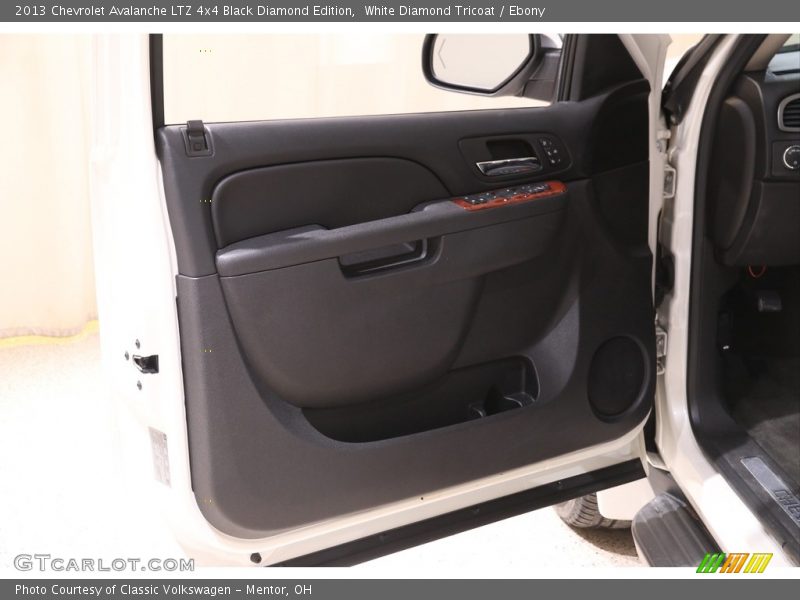 White Diamond Tricoat / Ebony 2013 Chevrolet Avalanche LTZ 4x4 Black Diamond Edition