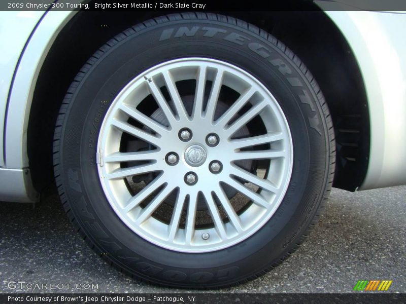 Bright Silver Metallic / Dark Slate Gray 2009 Chrysler 300 Touring