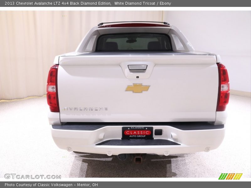 White Diamond Tricoat / Ebony 2013 Chevrolet Avalanche LTZ 4x4 Black Diamond Edition