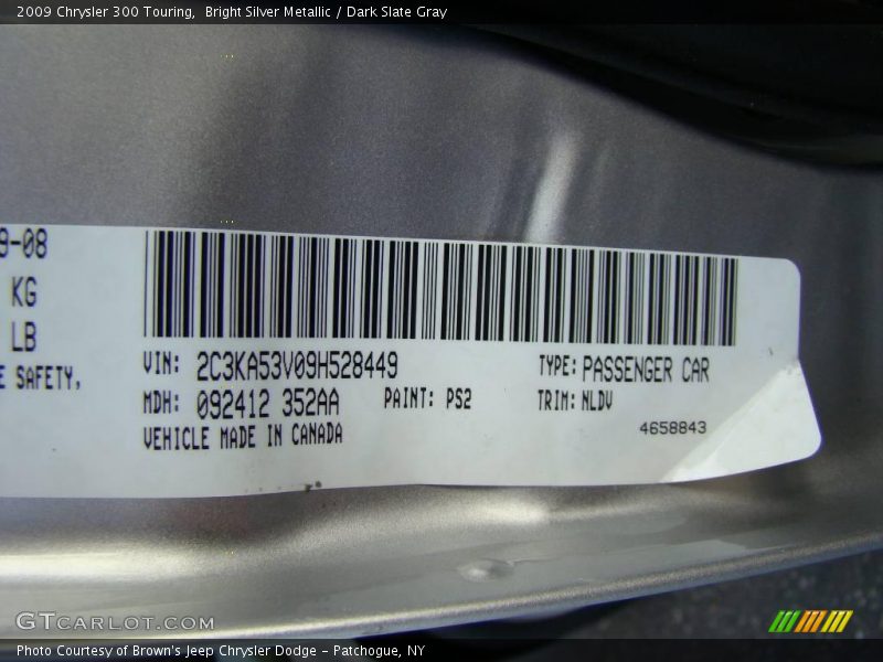 Bright Silver Metallic / Dark Slate Gray 2009 Chrysler 300 Touring