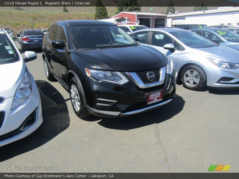 Magnetic Black / Charcoal 2018 Nissan Rogue S