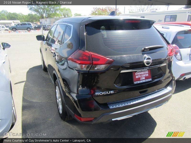 Magnetic Black / Charcoal 2018 Nissan Rogue S