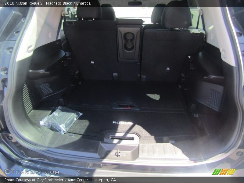 Magnetic Black / Charcoal 2018 Nissan Rogue S