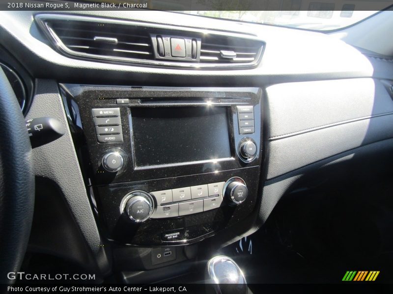 Magnetic Black / Charcoal 2018 Nissan Rogue S