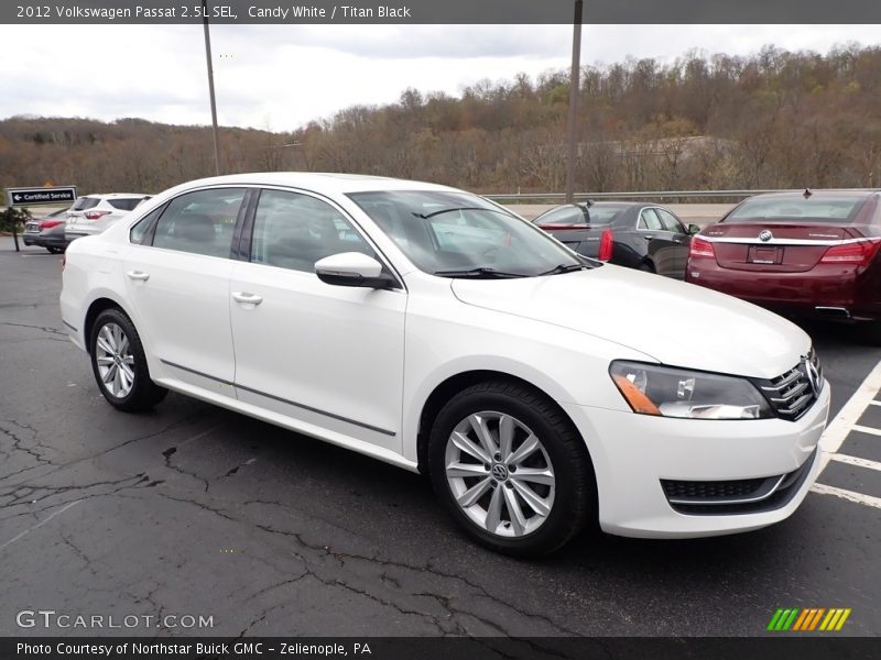 Candy White / Titan Black 2012 Volkswagen Passat 2.5L SEL