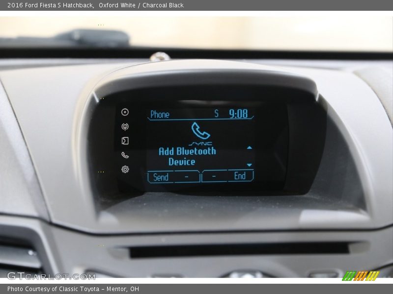 Oxford White / Charcoal Black 2016 Ford Fiesta S Hatchback