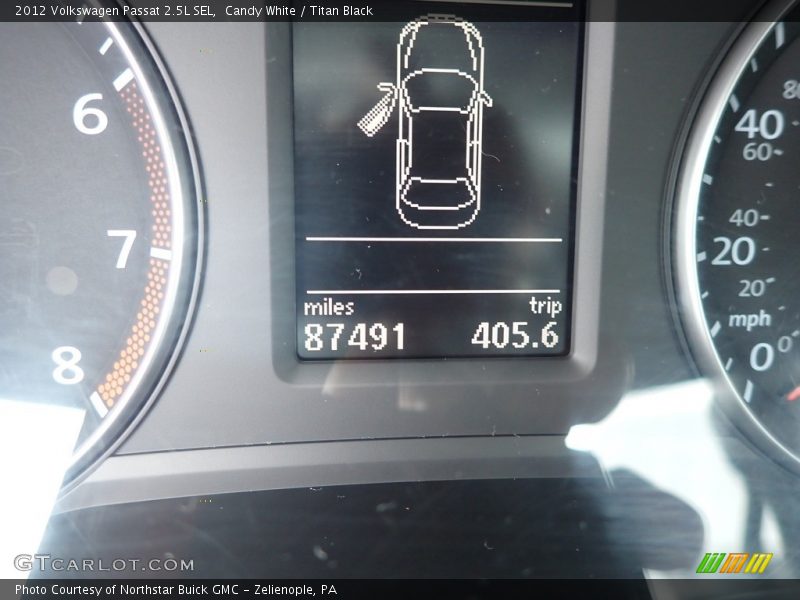 Candy White / Titan Black 2012 Volkswagen Passat 2.5L SEL