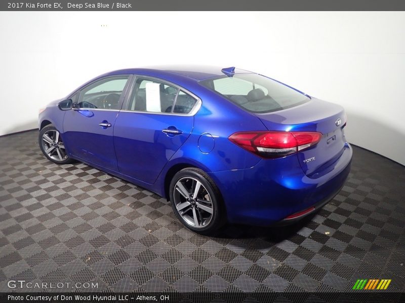 Deep Sea Blue / Black 2017 Kia Forte EX