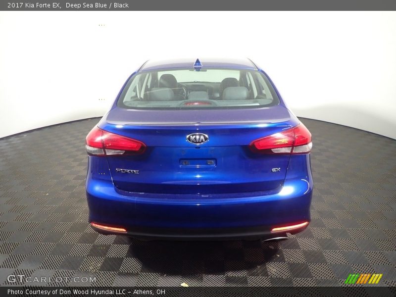 Deep Sea Blue / Black 2017 Kia Forte EX
