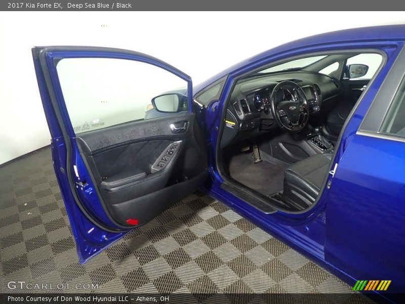 Deep Sea Blue / Black 2017 Kia Forte EX