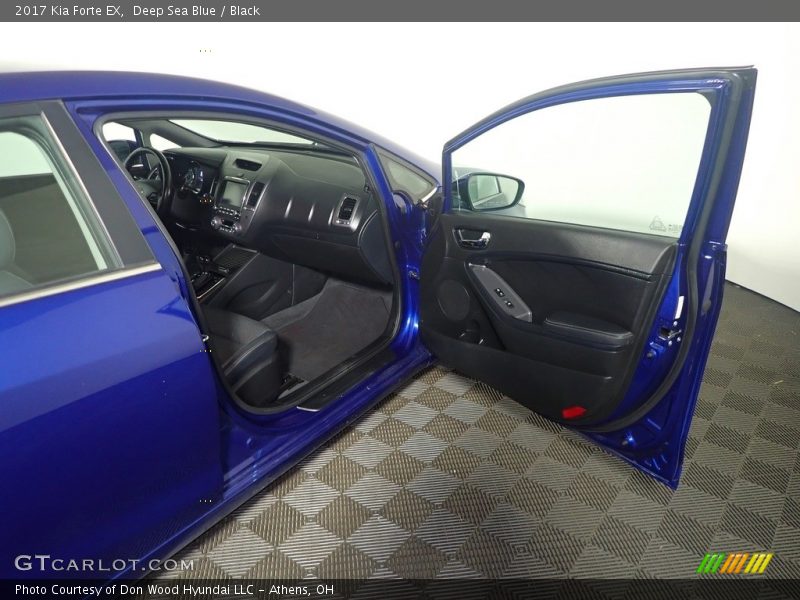 Deep Sea Blue / Black 2017 Kia Forte EX
