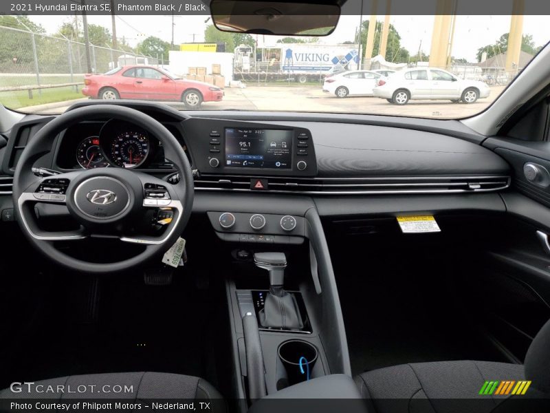 Phantom Black / Black 2021 Hyundai Elantra SE
