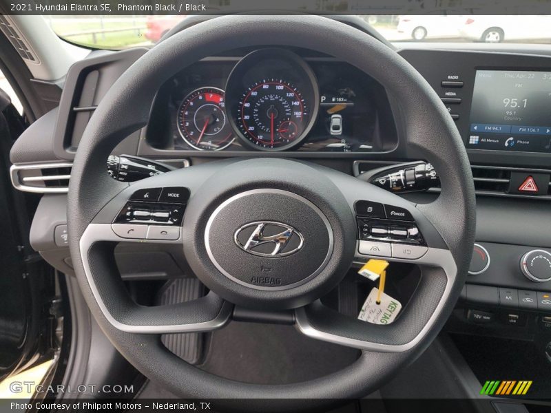 Phantom Black / Black 2021 Hyundai Elantra SE