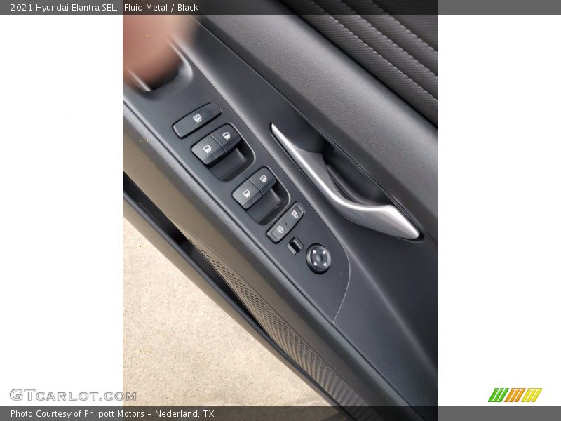 Fluid Metal / Black 2021 Hyundai Elantra SEL