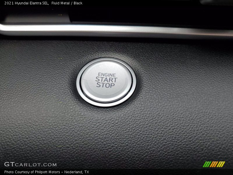Fluid Metal / Black 2021 Hyundai Elantra SEL