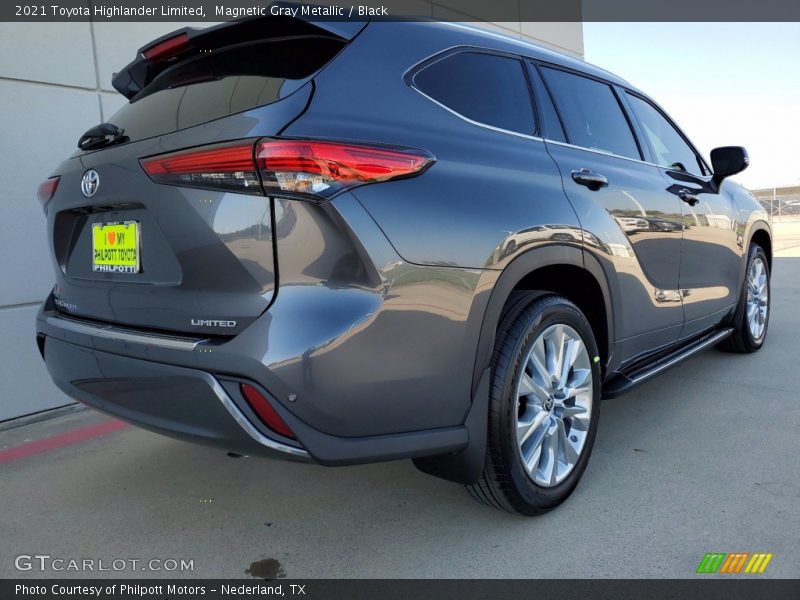 Magnetic Gray Metallic / Black 2021 Toyota Highlander Limited