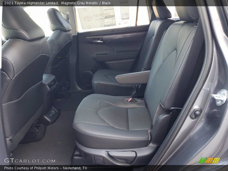 Magnetic Gray Metallic / Black 2021 Toyota Highlander Limited