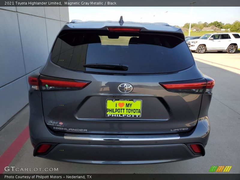 Magnetic Gray Metallic / Black 2021 Toyota Highlander Limited