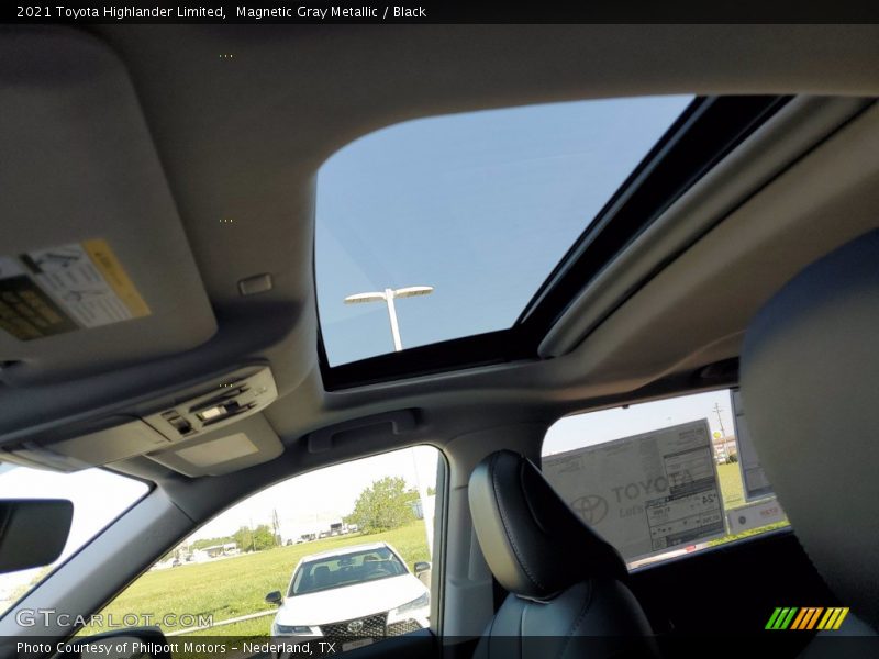 Magnetic Gray Metallic / Black 2021 Toyota Highlander Limited